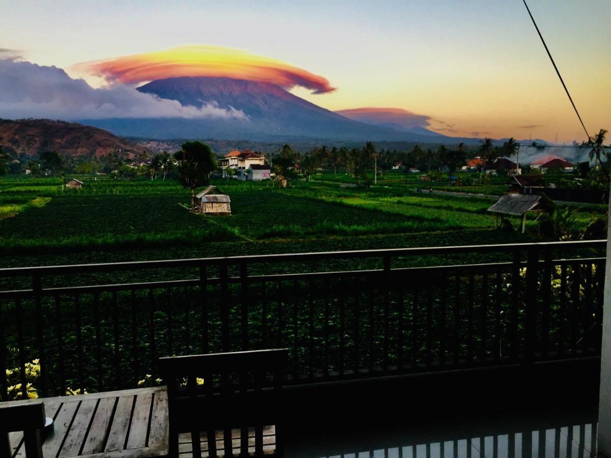 D'Uma Amed Homestay Exterior foto