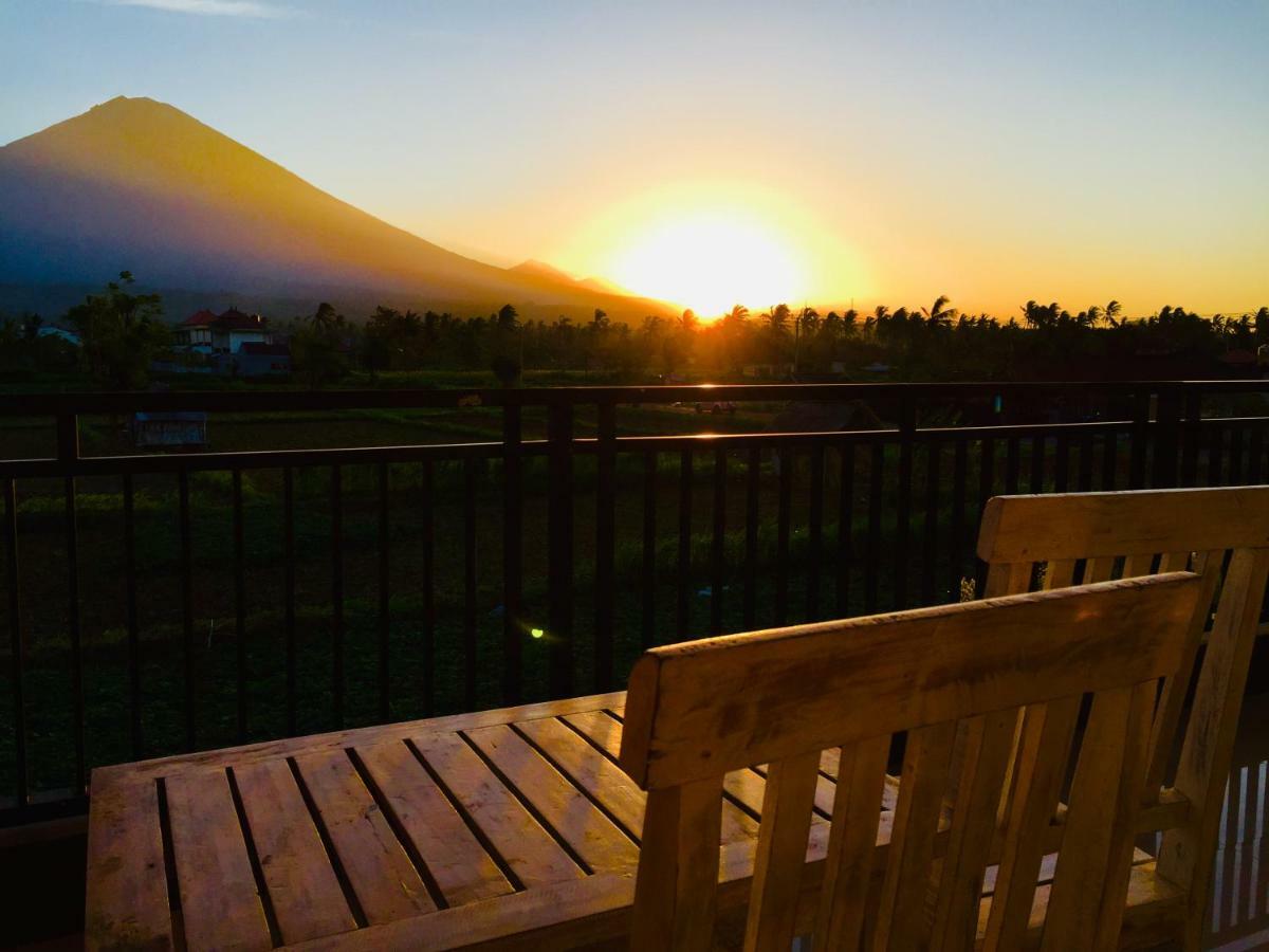 D'Uma Amed Homestay Exterior foto